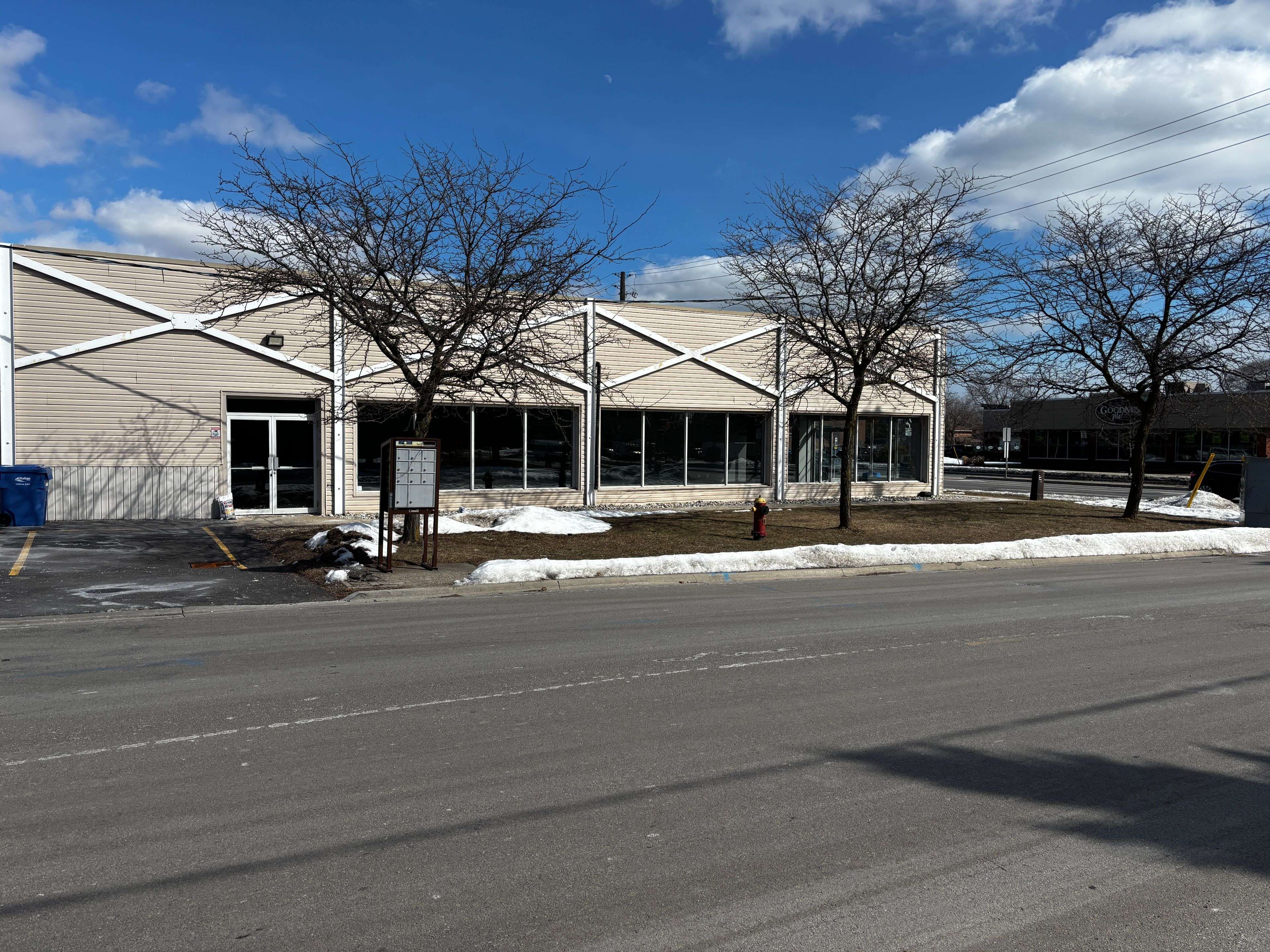 2279 Fairview ST #1, Burlington, ON L7R 2E3