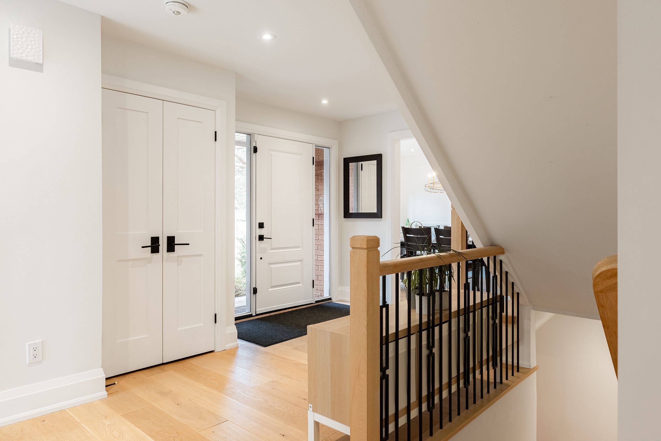 511 Coleen DR, Oakville, ON L6J 6A4