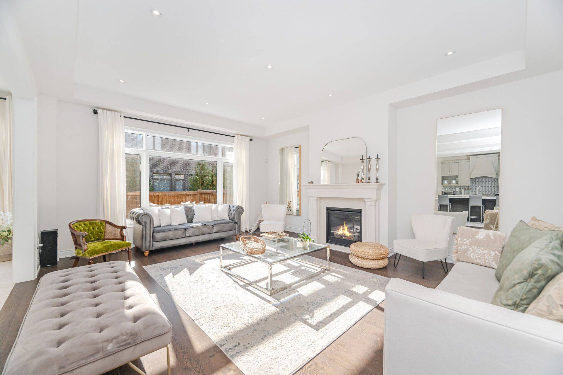 3102 Millicent AVE, Oakville, ON L6H 0V2