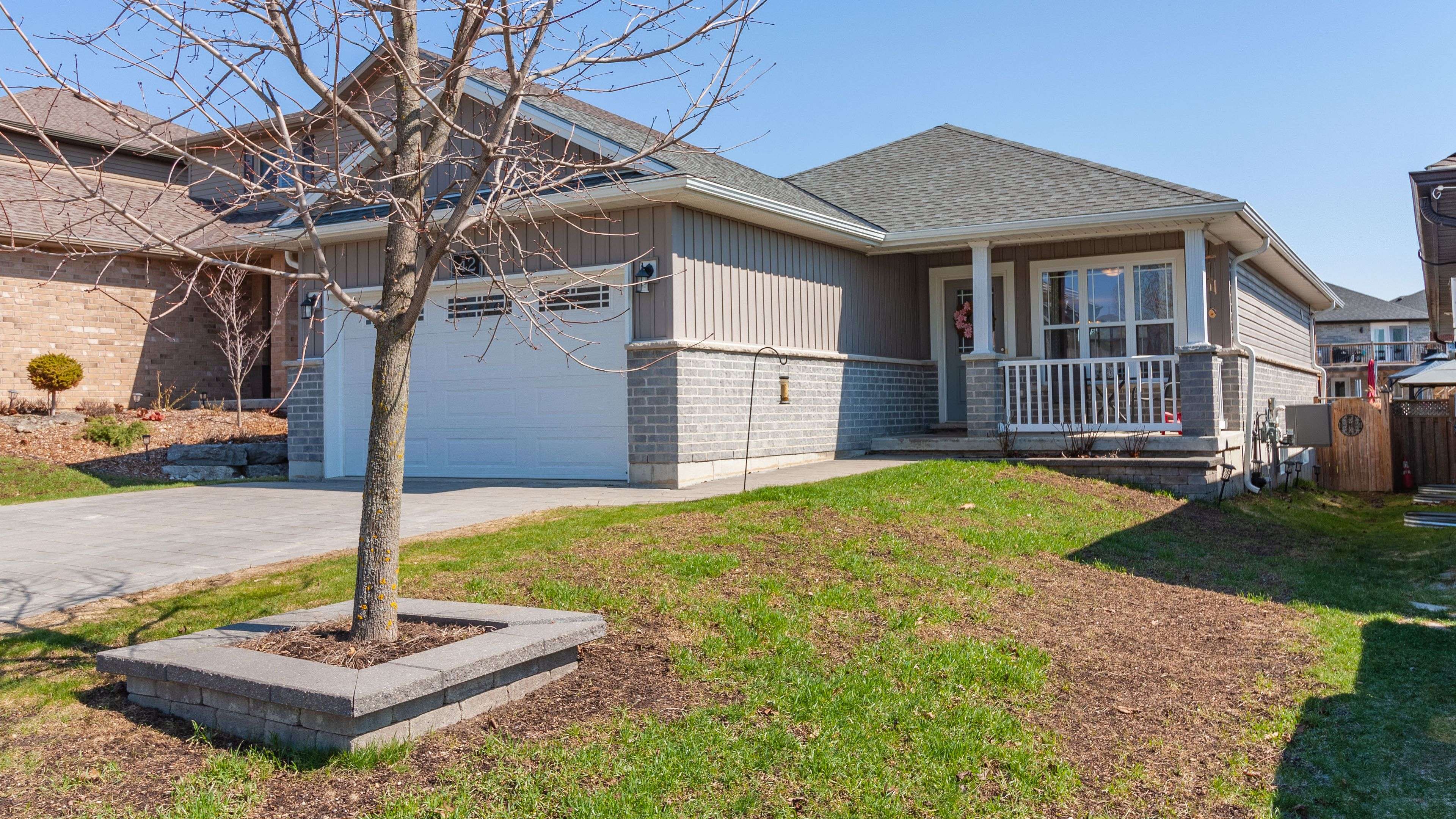 42 Leesboro TRL, Thames Centre, ON N0M 2P0