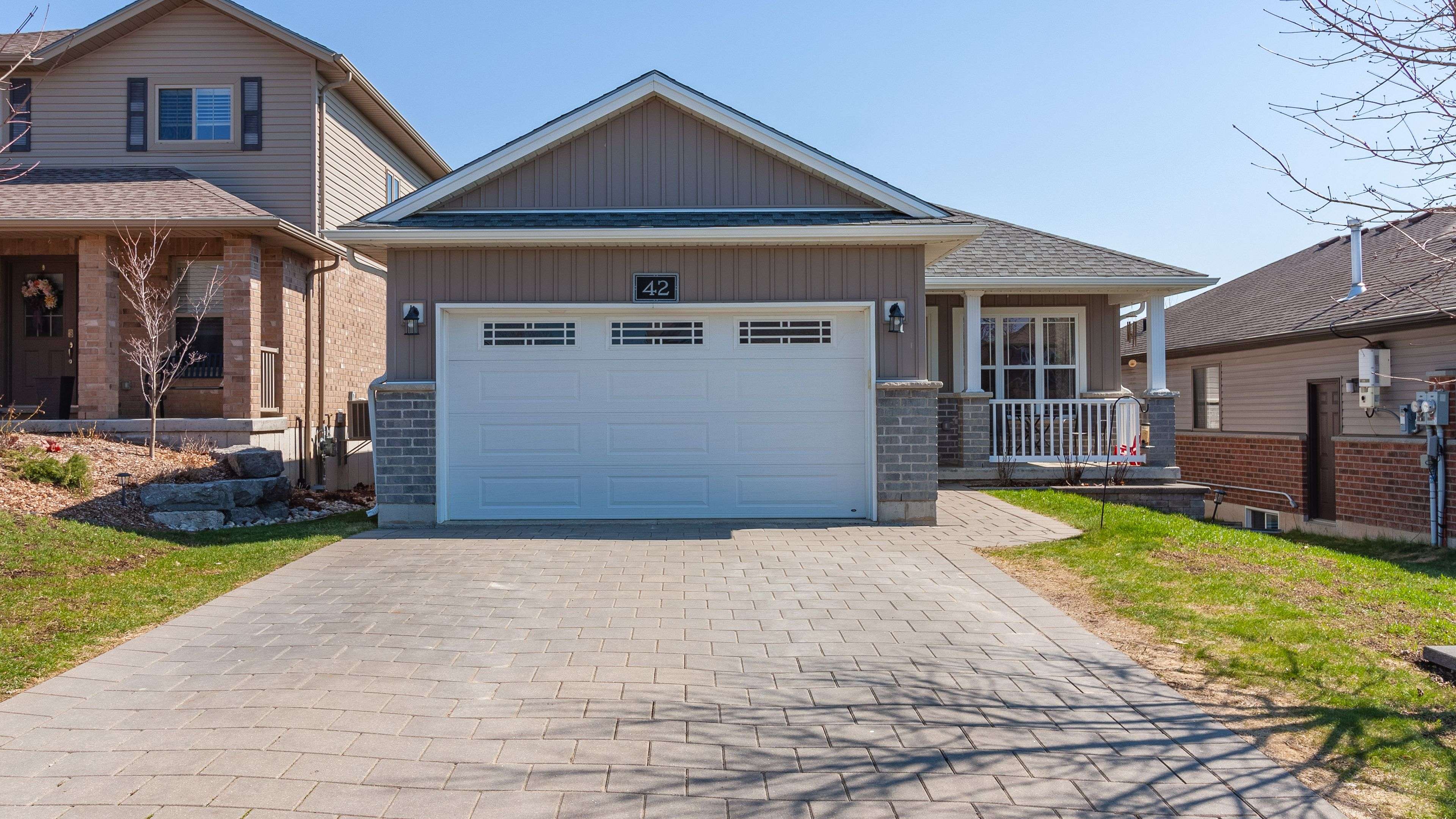 42 Leesboro TRL, Thames Centre, ON N0M 2P0