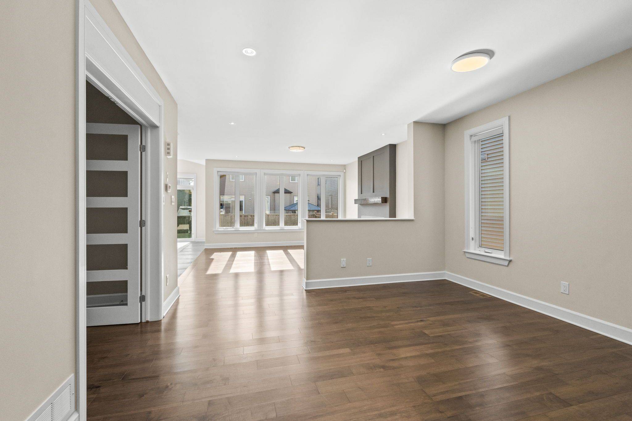 122 Helen Rapp WAY, Blossom Park - Airport And Area, ON K1T 0N4