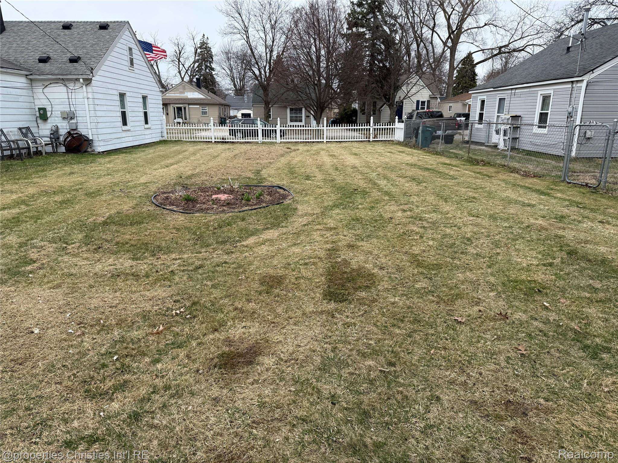 2012 Moorhouse ST, Ferndale, MI 48220