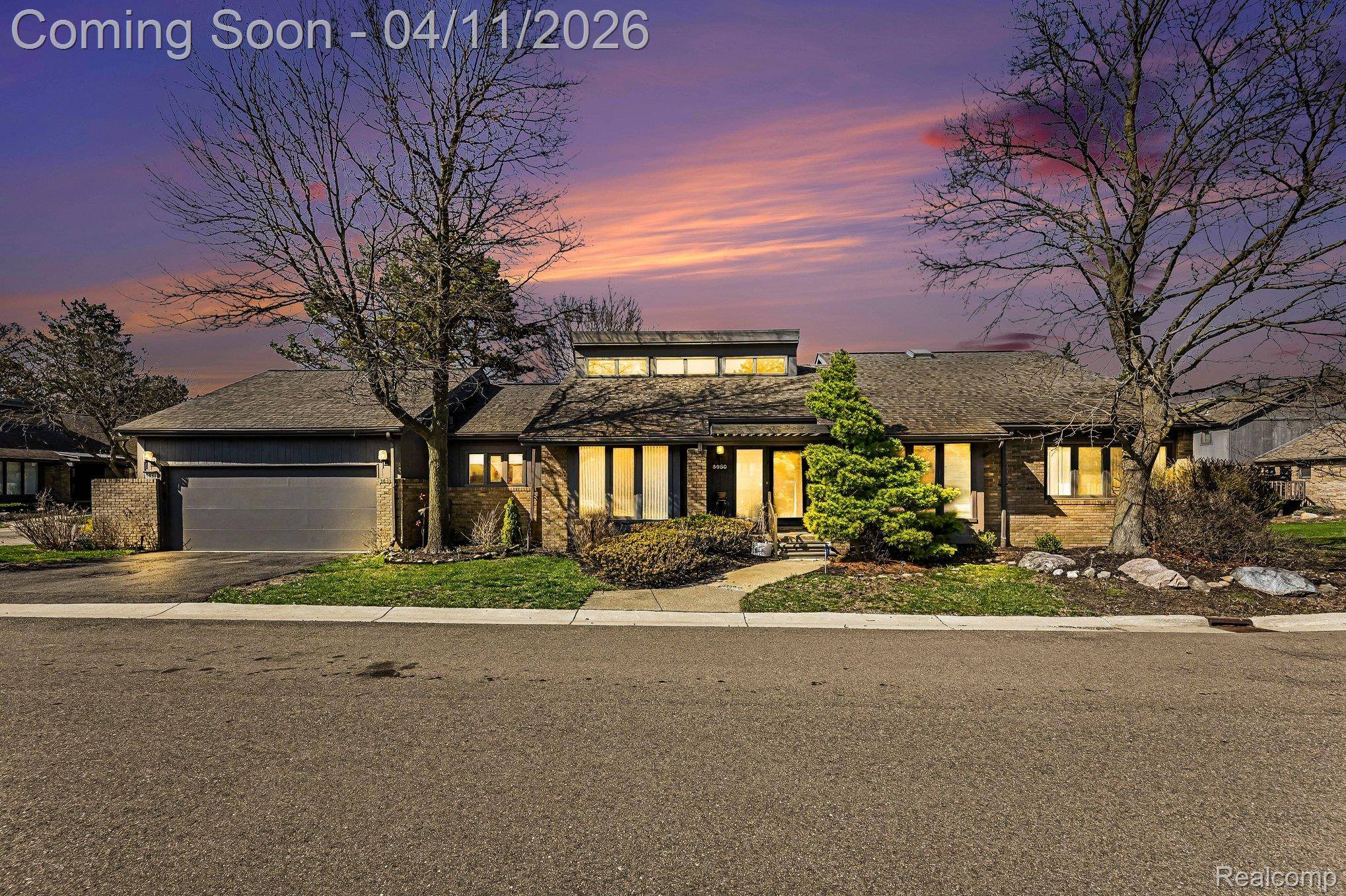 5950 Pinetree DR, West Bloomfield Charter Township, MI 48322