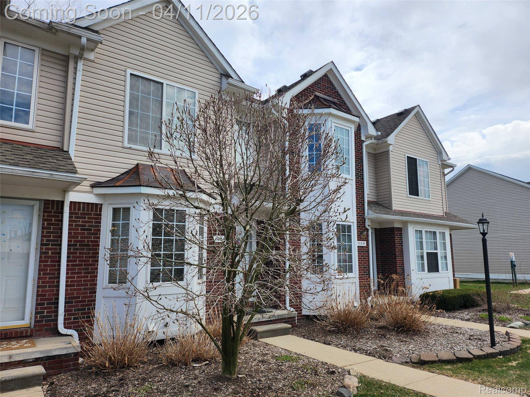 50642 Woodbury DR, New Baltimore, MI 48047