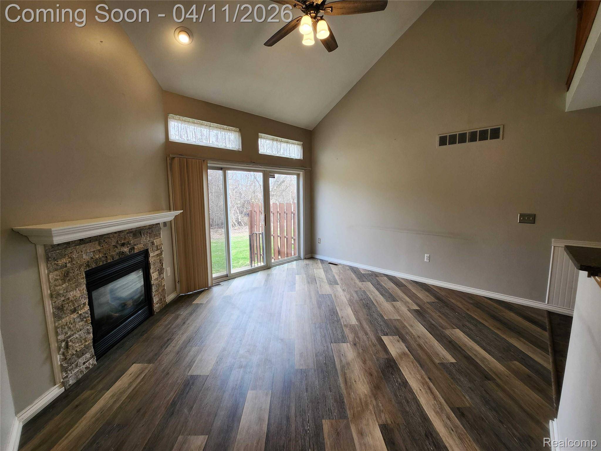 50642 Woodbury DR, New Baltimore, MI 48047