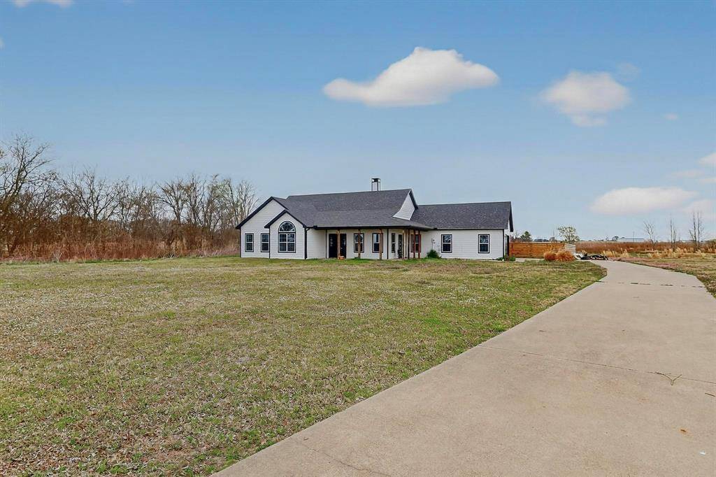 400 Vz County Road 4211, Ben Wheeler, TX 75754