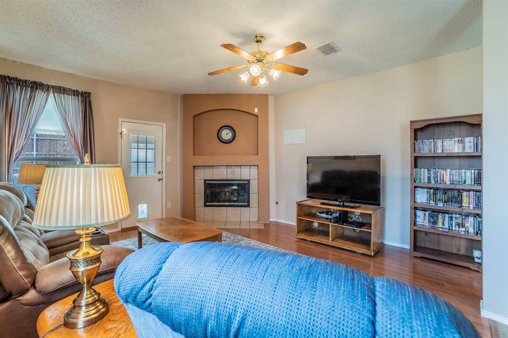 3011 Blacksmith Court, Grand Prairie, TX 75052