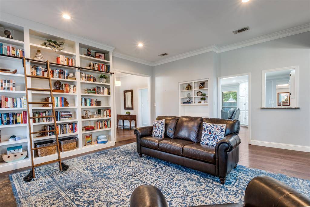 6512 Camille Avenue, Dallas, TX 75252