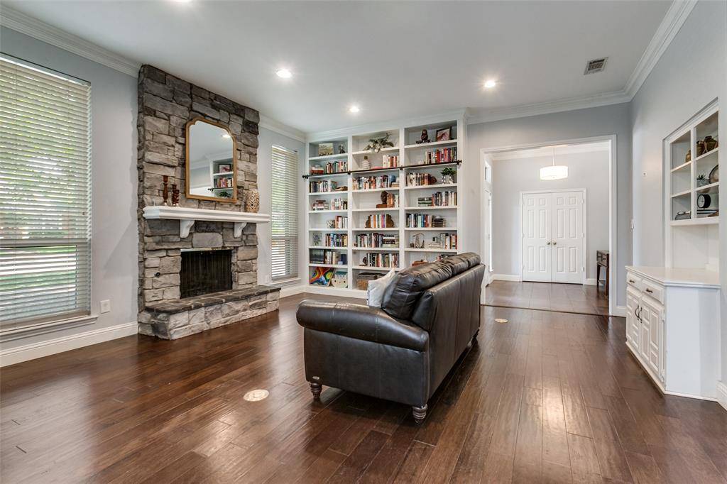 6512 Camille Avenue, Dallas, TX 75252