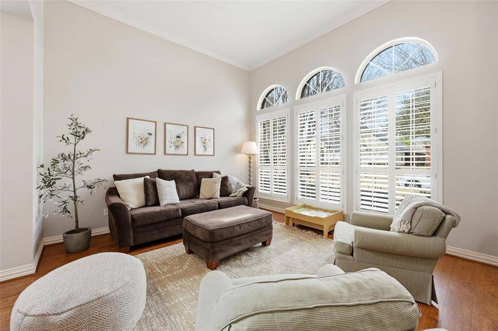 3848 Walden Way, Dallas, TX 75287