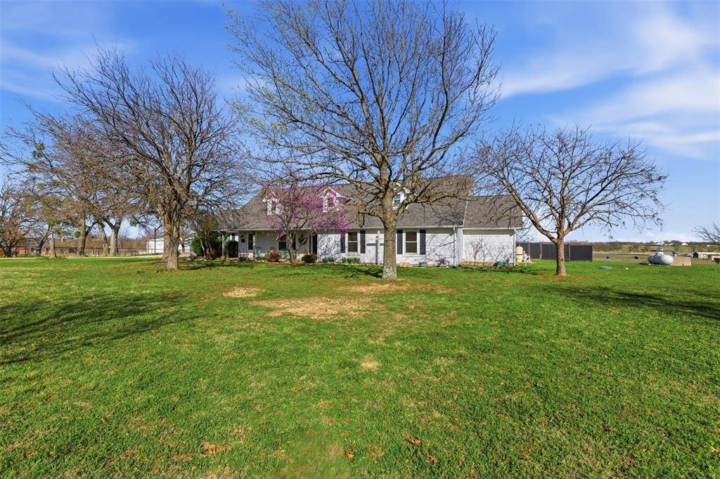 2376 Ripy Road, Krum, TX 76249