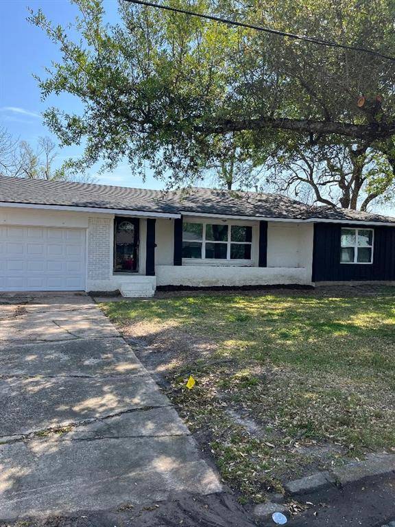 1204 Park Avenue, Bonham, TX 75418