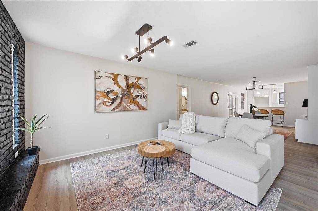 2006 Normandy Drive, Irving, TX 75060