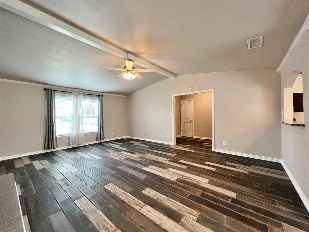 1617 Edge Hill Road, Benbrook, TX 76126