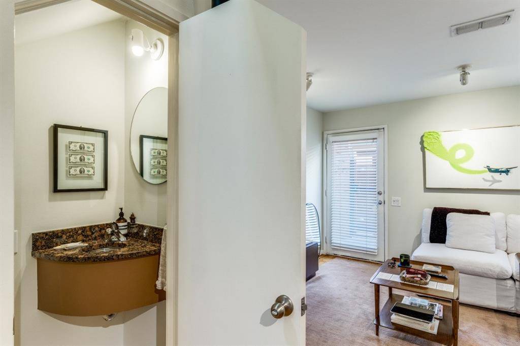 4242 Buena Vista Street #16, Dallas, TX 75205