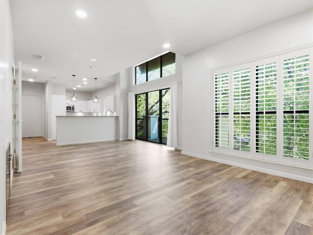 4122 Avondale Avenue #204, Dallas, TX 75219