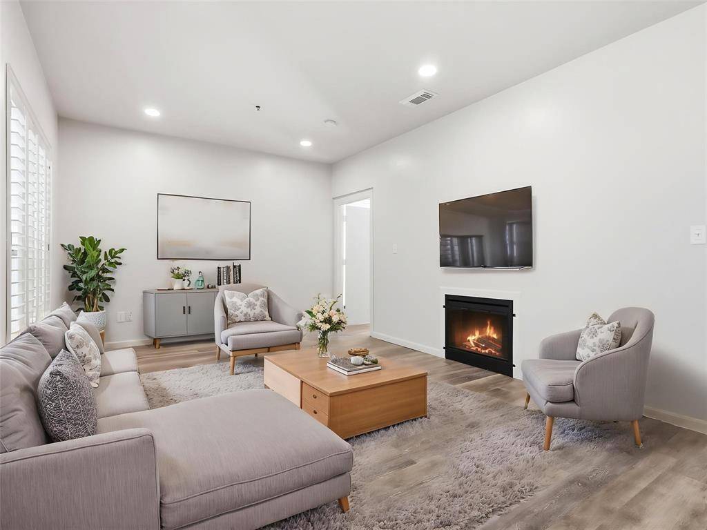 4122 Avondale Avenue #204, Dallas, TX 75219