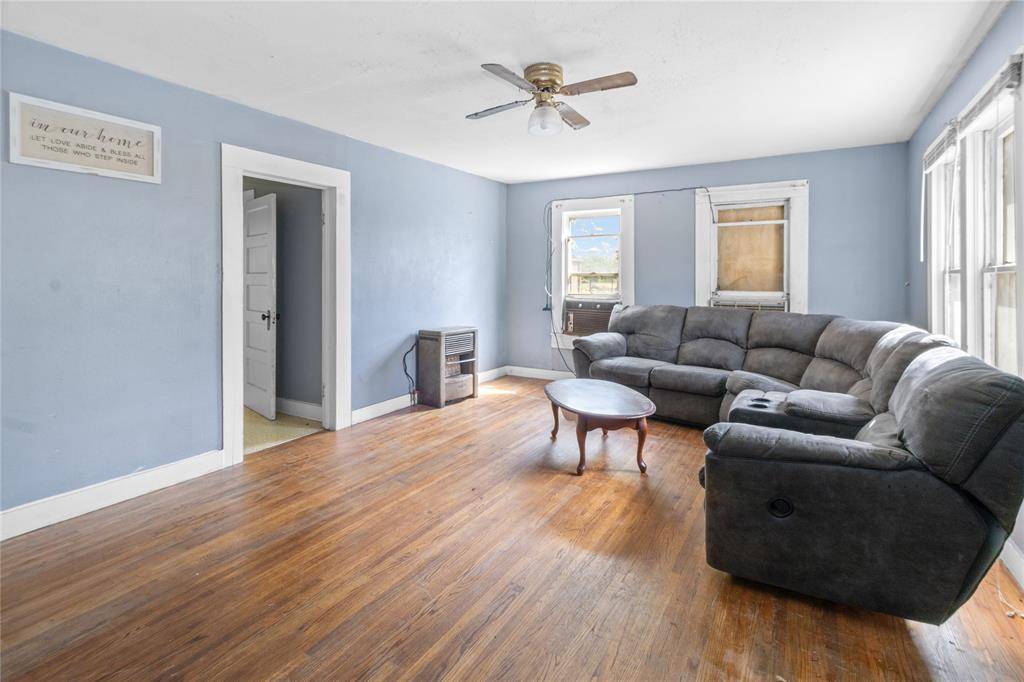 400 W Front Street, Trinidad, TX 75163