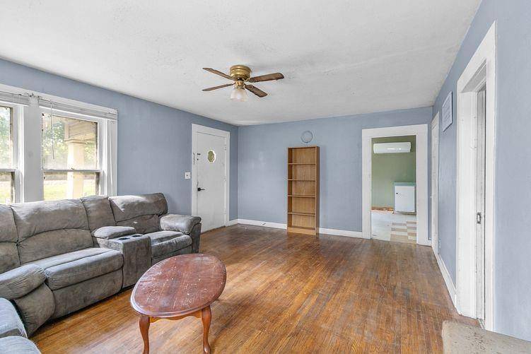 400 W Front Street, Trinidad, TX 75163