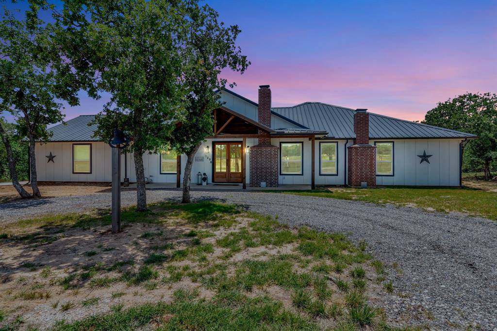 129 Whiskey Ranch Road, Runaway Bay, TX 76426