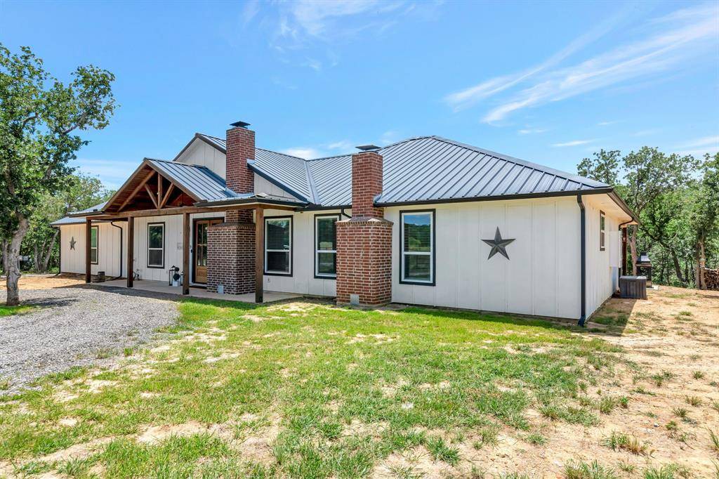 129 Whiskey Ranch Road, Runaway Bay, TX 76426