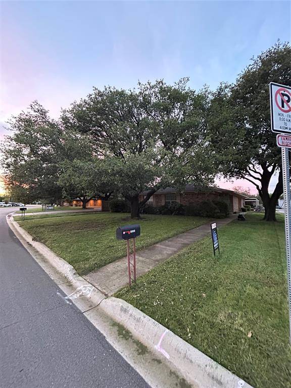 1302 Crescent Street, Denton, TX 76201