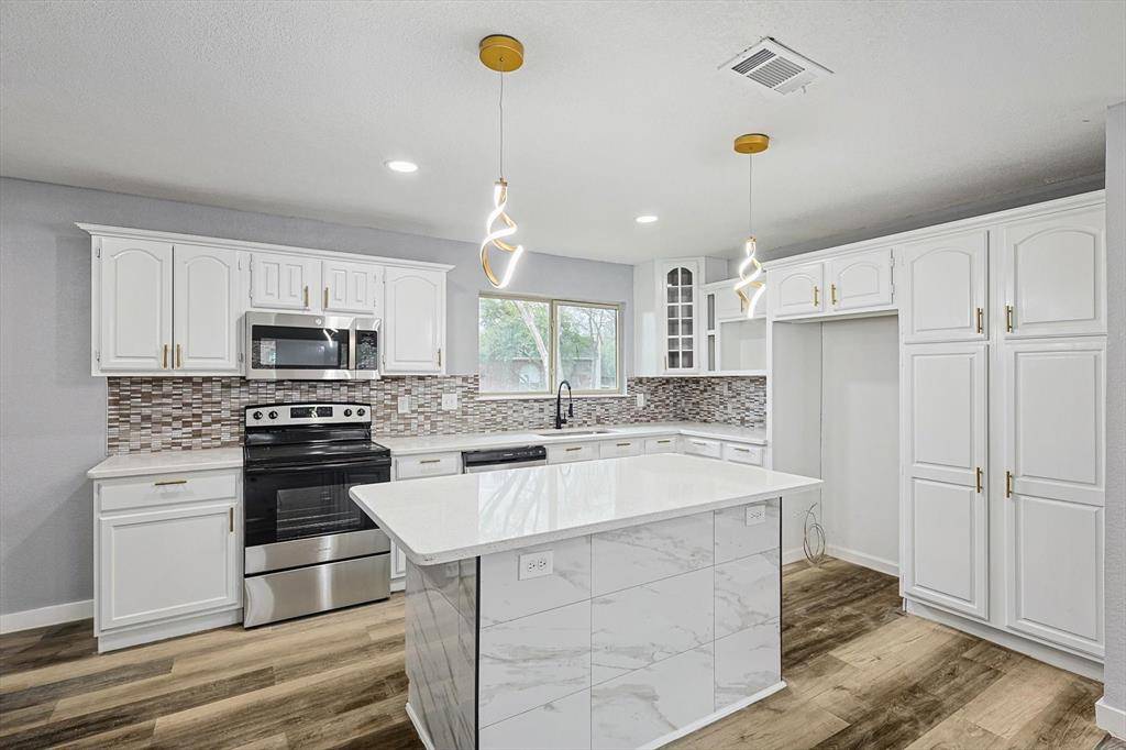 2002 Danley Court, Flower Mound, TX 75028