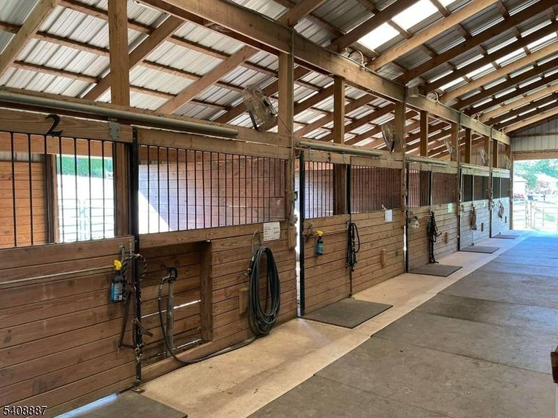 152 County Road 513, Alexandria Twp., NJ 08825