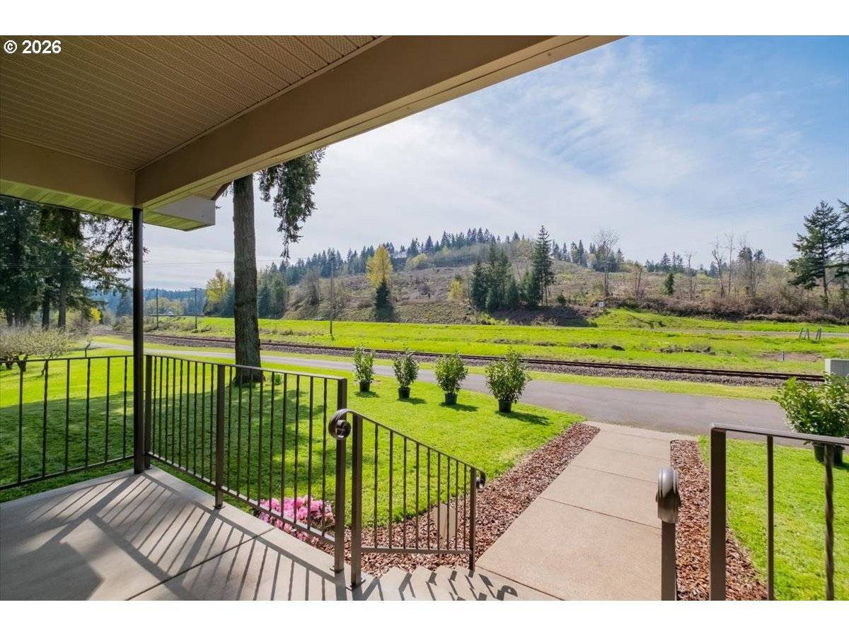 28095 SANTIAM HWY, Sweet Home, OR 97386