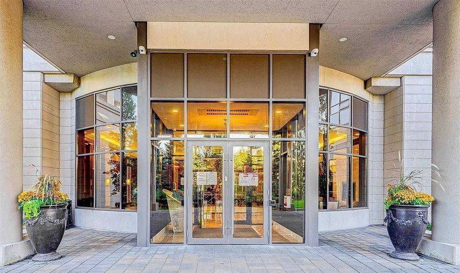 135 Wynford DR #209, Toronto C13, ON M3C 0J4