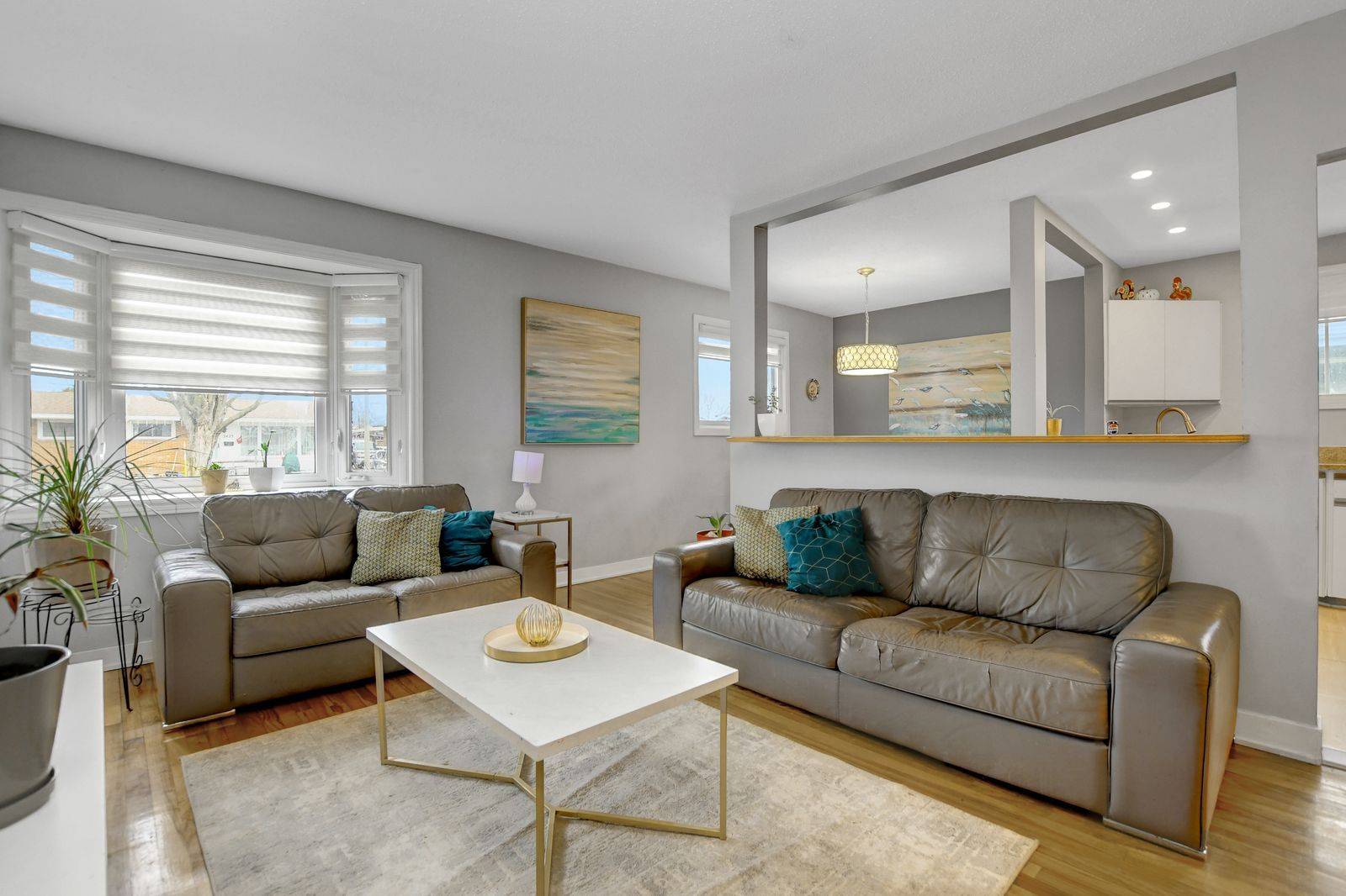 2424 Heaton AVE, Elmvale Acres And Area, ON K1G 1J2