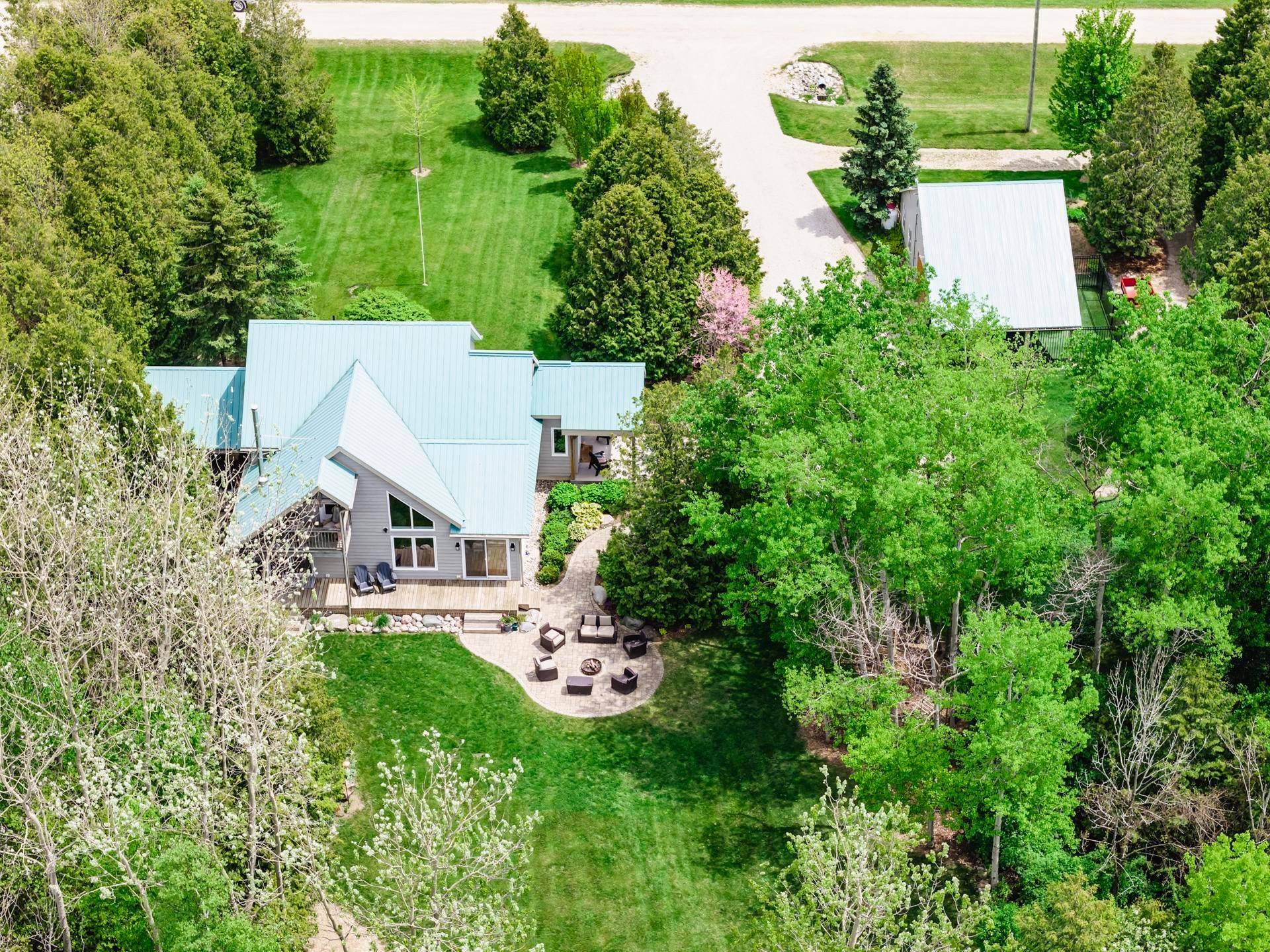 84539 RIDGE DR, Ashfield-colborne-wawanosh, ON N7A 3X9