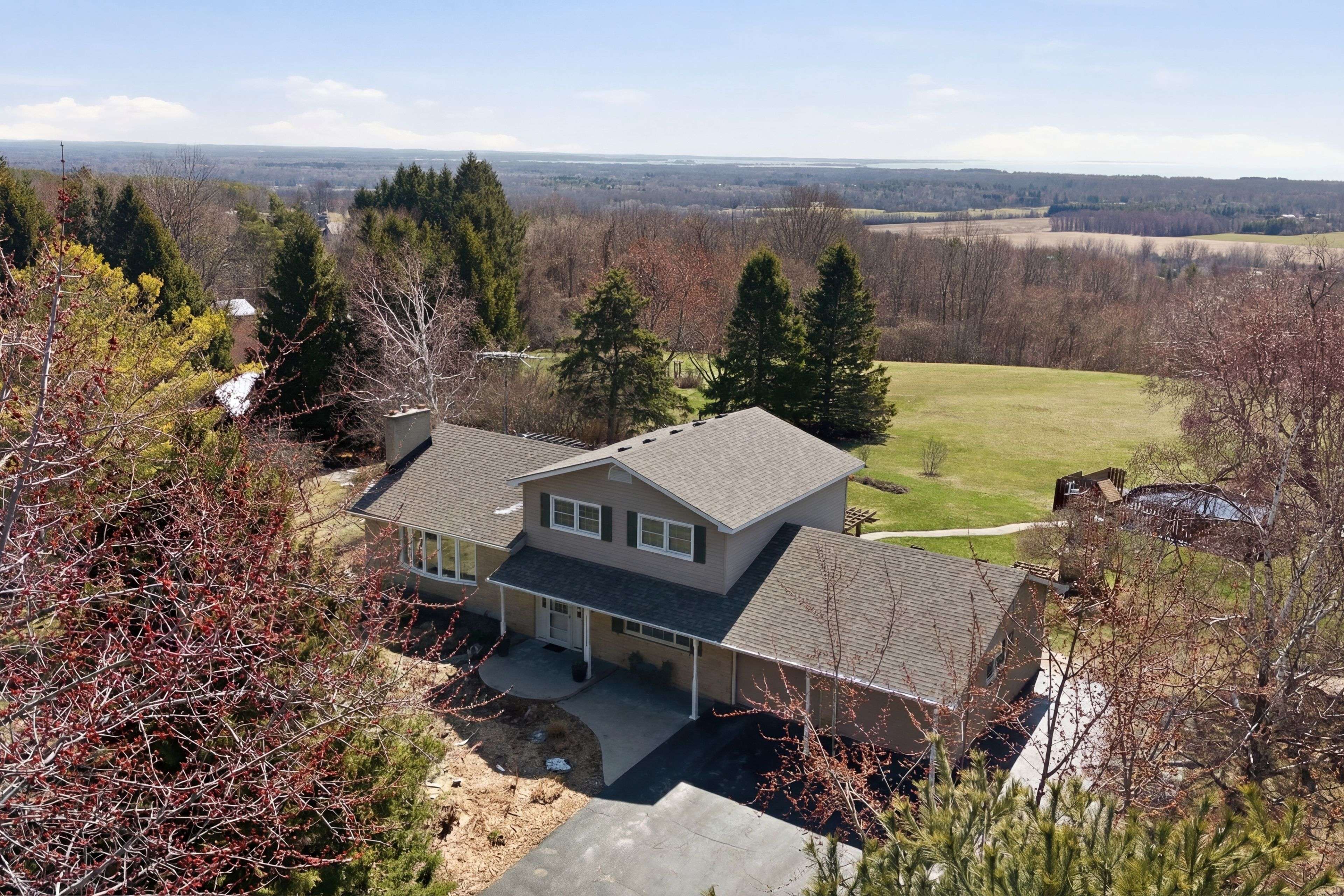 417 Smith ST, Brighton, ON K0K 1H0