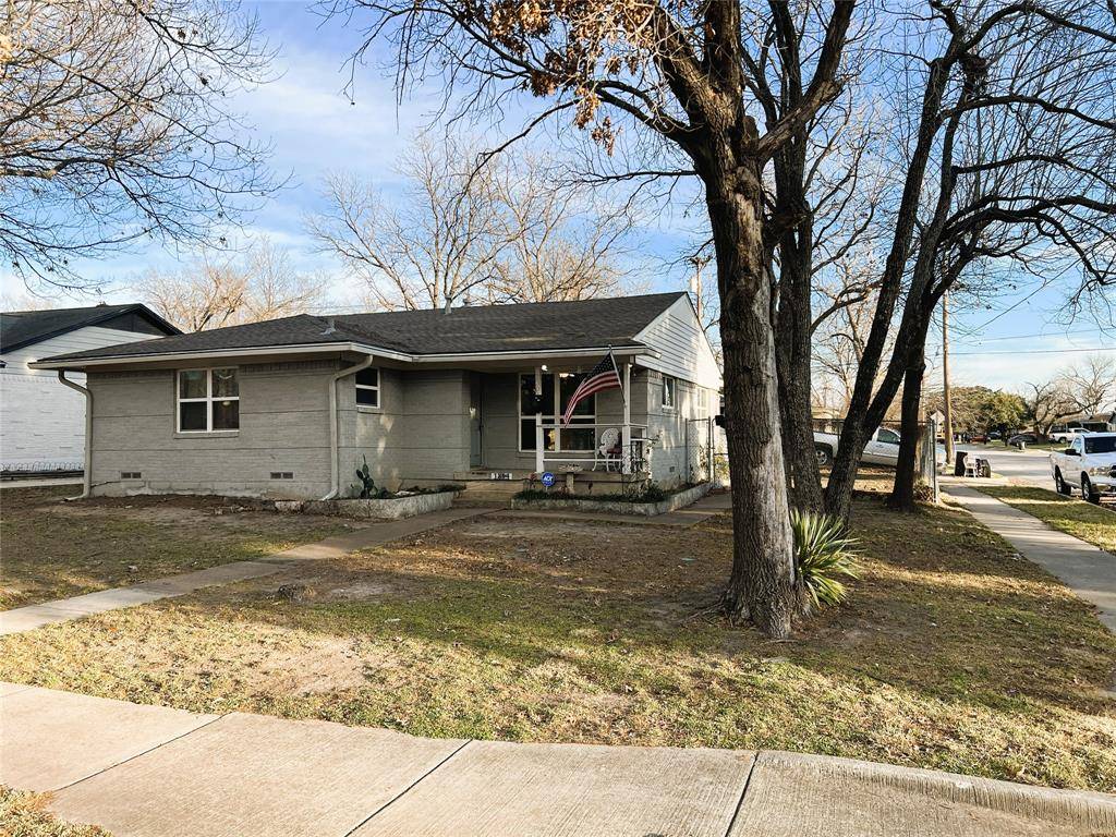 1304 Juanita Street, Mesquite, TX 75149