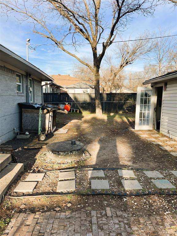 1304 Juanita Street, Mesquite, TX 75149