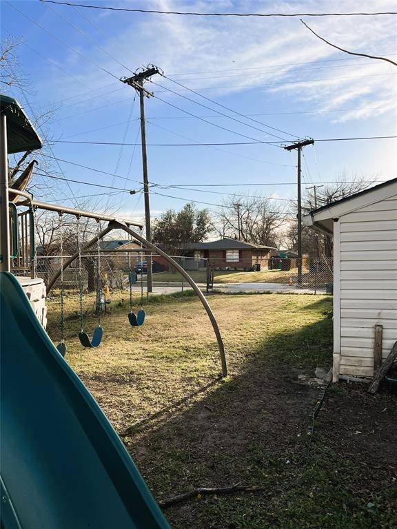 1304 Juanita Street, Mesquite, TX 75149