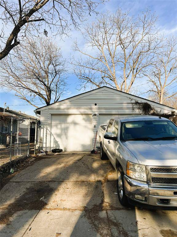 1304 Juanita Street, Mesquite, TX 75149