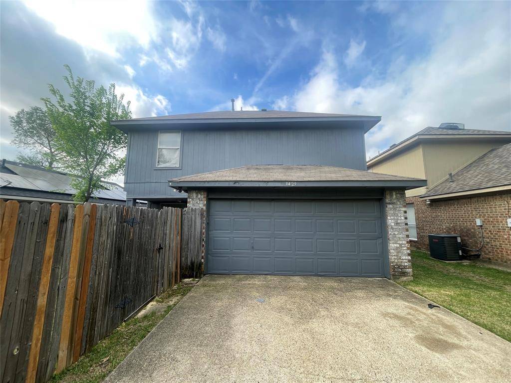 430 Sims Drive, Cedar Hill, TX 75104