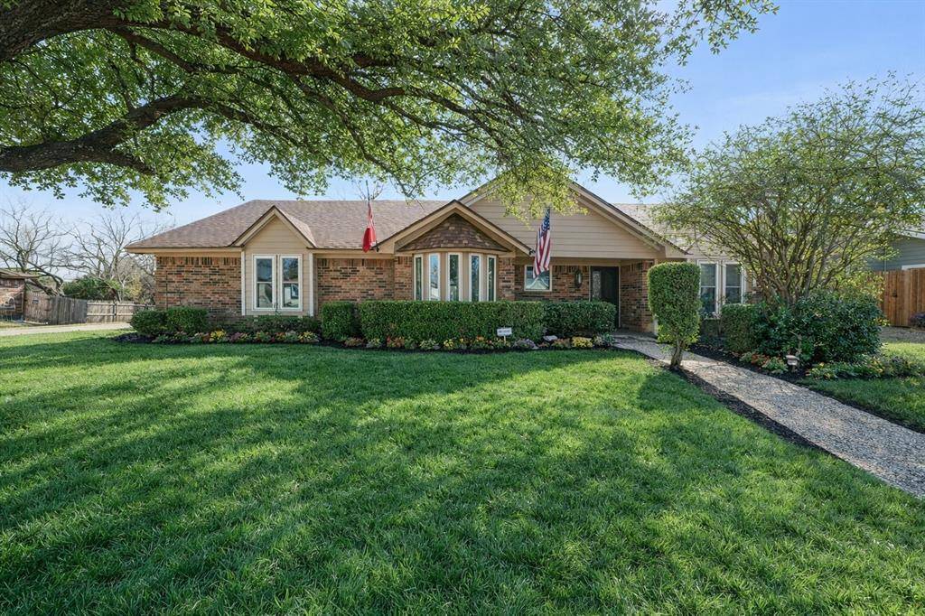 704 Morning Glory Lane, Bedford, TX 76021