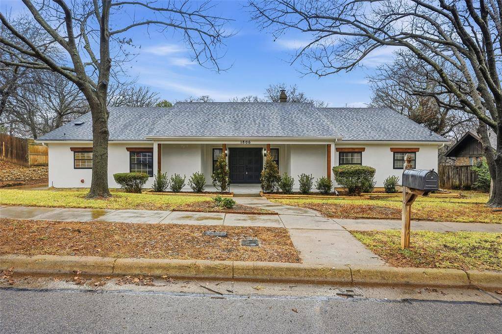 1806 Burr Oak Street, Arlington, TX 76012