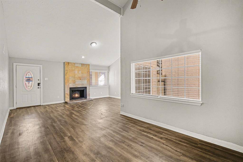 1606 Hawthorne Drive, Arlington, TX 76012