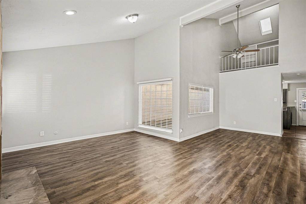 1606 Hawthorne Drive, Arlington, TX 76012