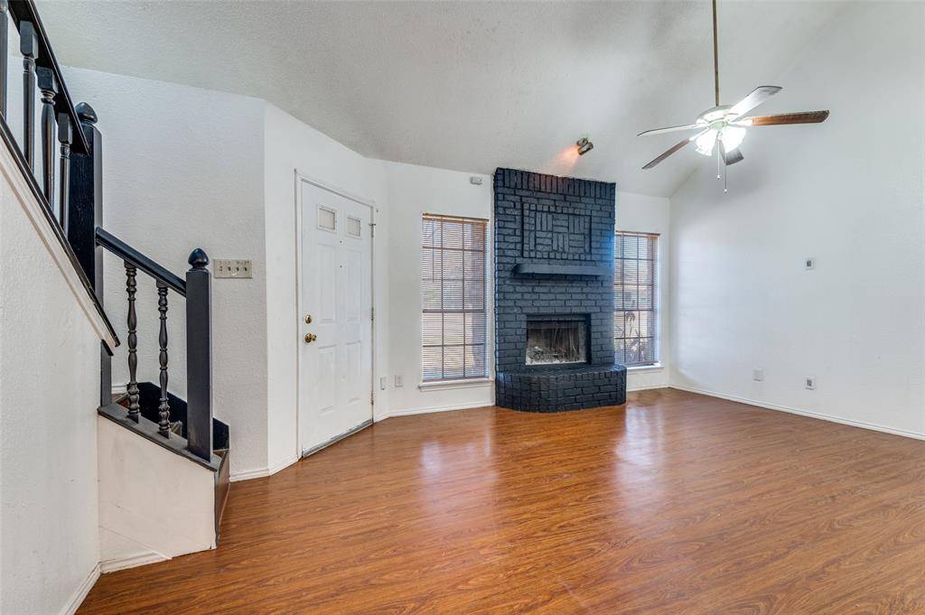 1201 Avondale Court, Arlington, TX 76011