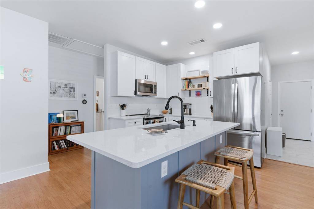 2410 Catherine Street, Dallas, TX 75211