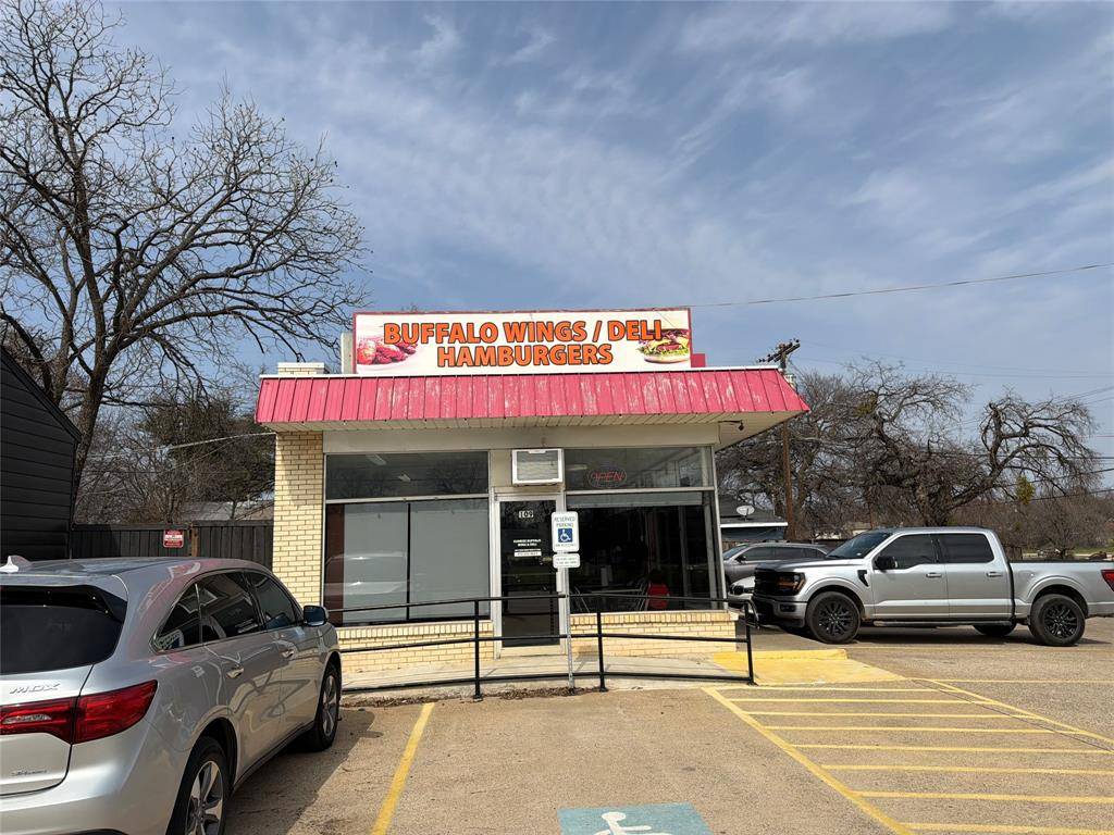 109 W Shady Grove Road, Irving, TX 75060