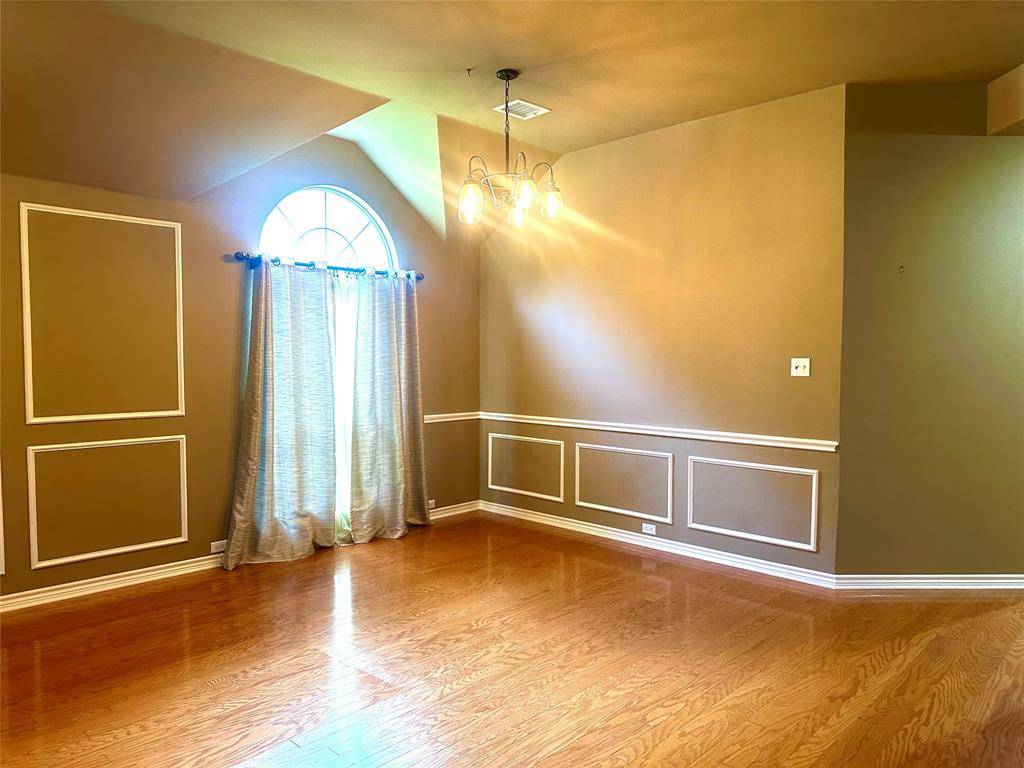 1410 Oxford Drive, Mansfield, TX 76063