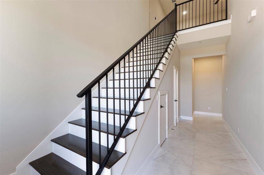 2390 Usman Drive, Irving, TX 75062