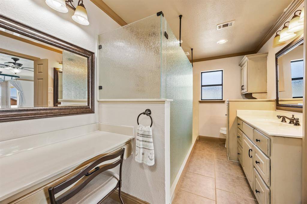 18409 Shore Drive, Kemp, TX 75143