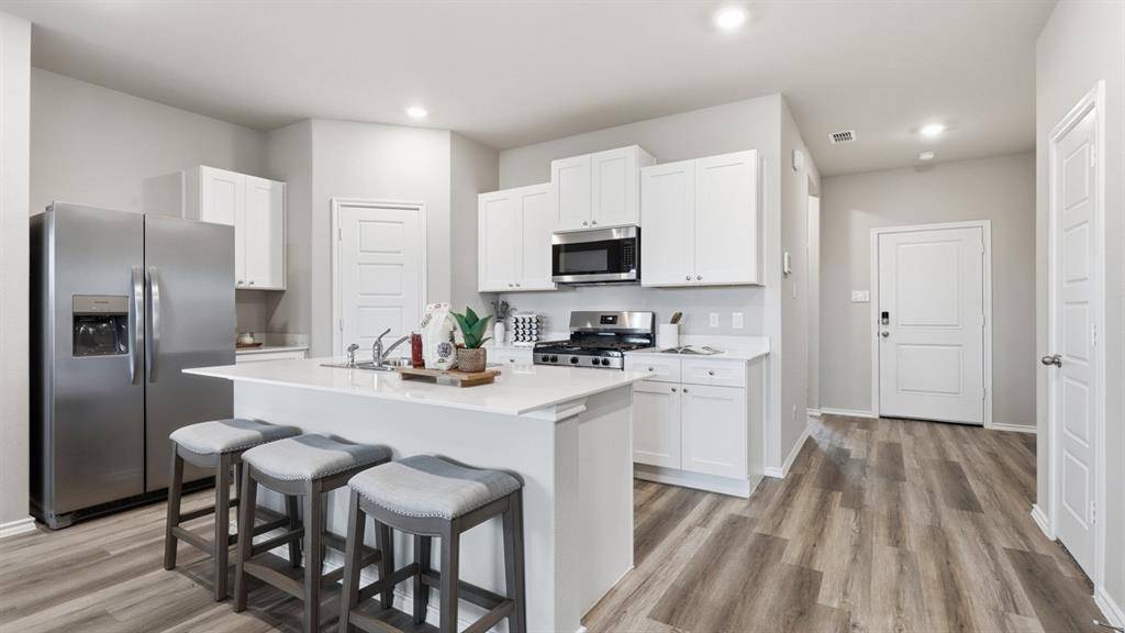 1016 BOLL WEEVIL Drive, Cleburne, TX 76031